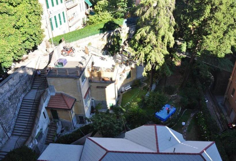 اتاق استاندارد سه تخته با سرویس بهداشتی مشترک, Il Ciottolo