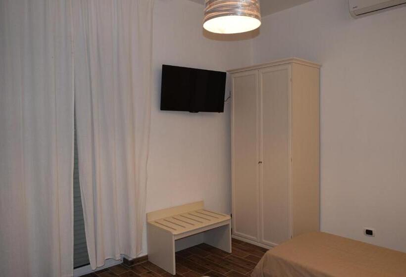 اتاق استاندارد با تخت بزرگ, Domus Al Corso B&b