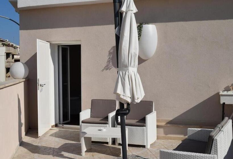 اتاق استاندارد با تراس, Domus Al Corso B&b