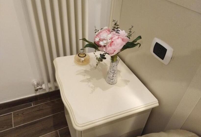 اتاق استاندارد با تخت بزرگ, Domus Al Corso B&b