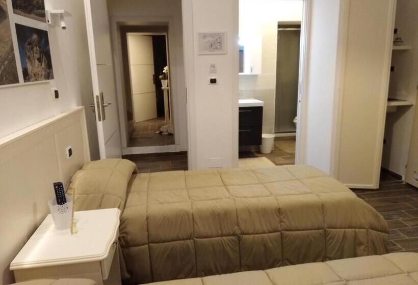 اتاق استاندارد با تخت بزرگ, Domus Al Corso B&b