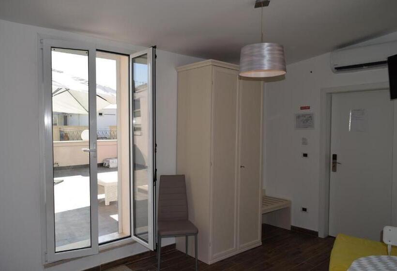 Superior Room with Terrace, Domus Al Corso B&b