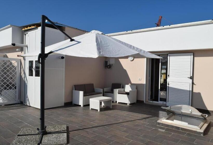 Superior Room with Terrace, Domus Al Corso B&b