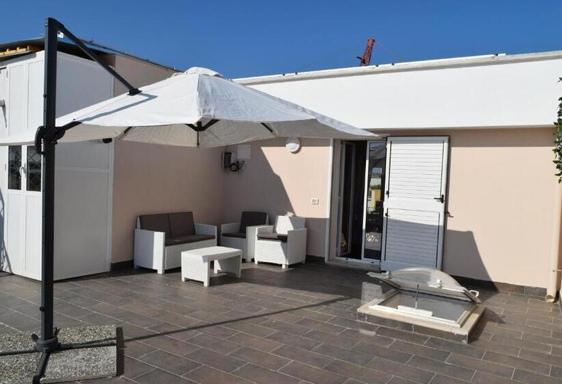 Superior Room with Terrace, Domus Al Corso B&b