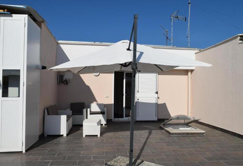 Superior Room with Terrace, Domus Al Corso B&b