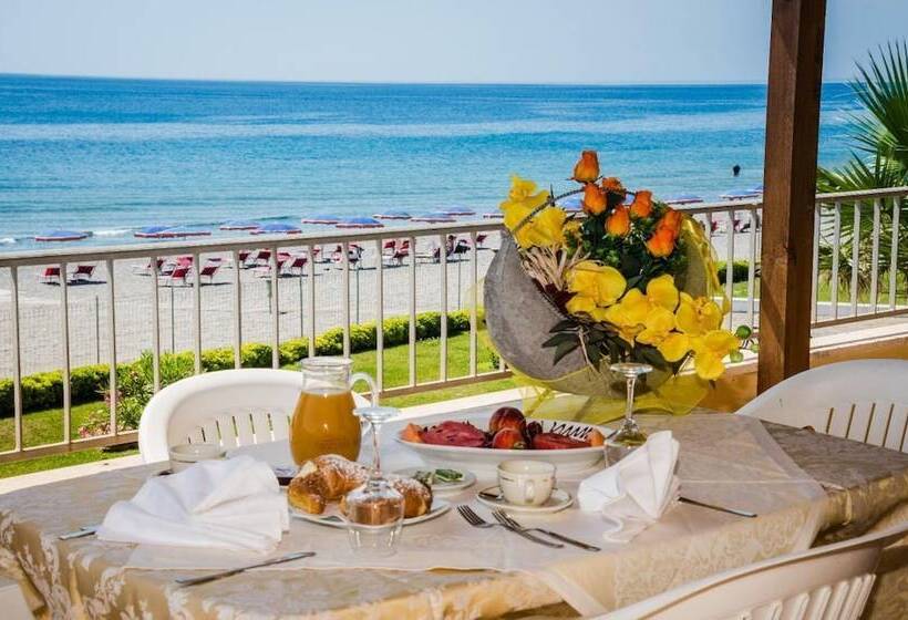 آپارتمان 2 خوابه با چشم‌انداز دریا, Villaggio Punta Alice Srl
