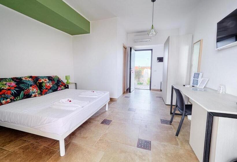 اتاق سوپریور با چشم‌انداز دریا, B&b Il Varo A Mare