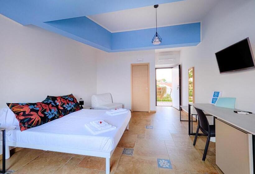 اتاق سوپریور با چشم‌انداز دریا, B&b Il Varo A Mare