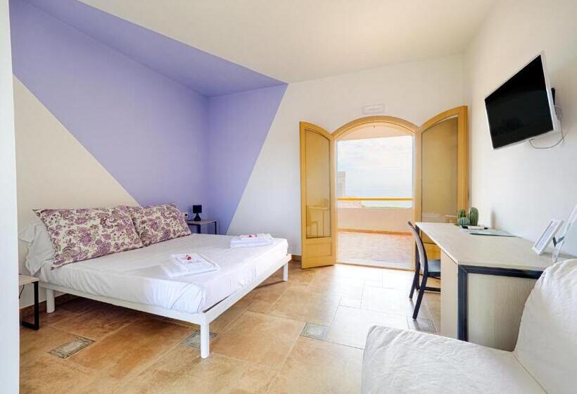اتاق سوپریور با چشم‌انداز دریا, B&b Il Varo A Mare