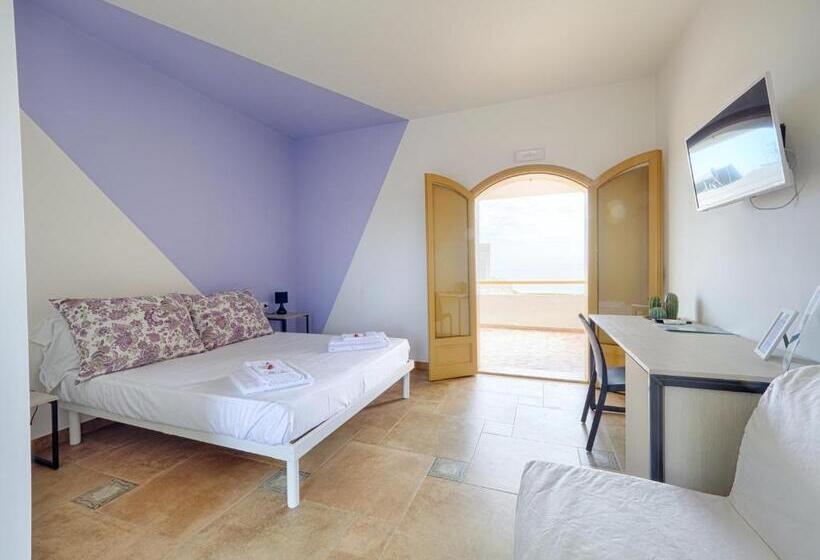 اتاق سوپریور با چشم‌انداز دریا, B&b Il Varo A Mare