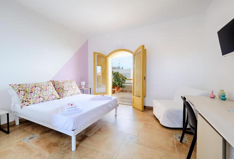اتاق سوپریور با چشم‌انداز دریا, B&b Il Varo A Mare