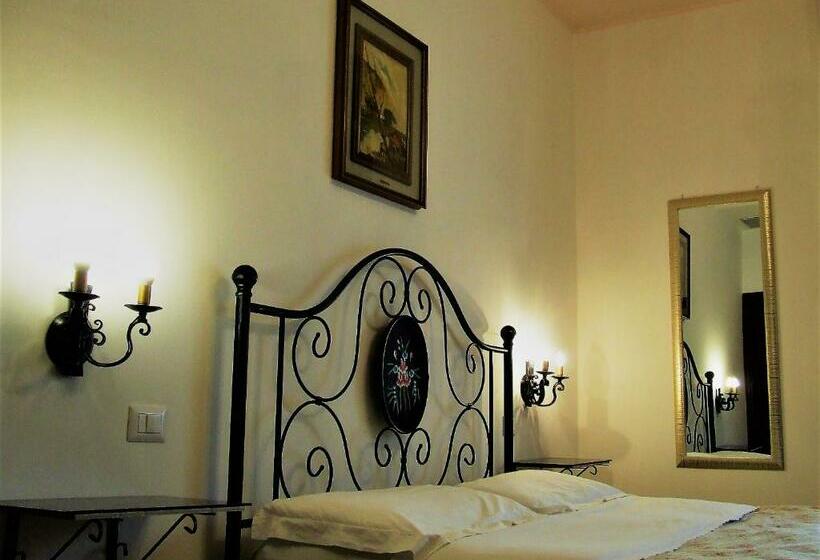 اتاق استاندارد سه نفره, Casa Cipriani