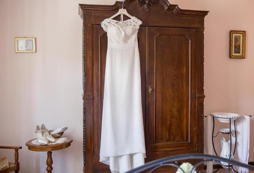 اتاق استاندارد سه نفره, Casa Cipriani