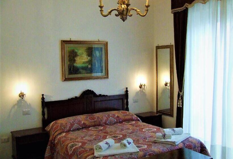 سوییت جونیور با بالکن, Casa Cipriani
