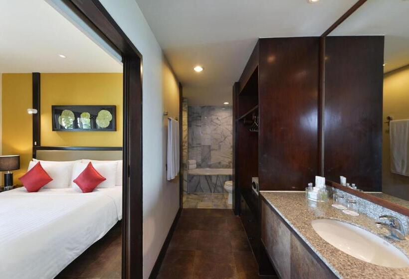 سوئیت 2 خوابه, Andaman White Beach Resort   Sha Plus