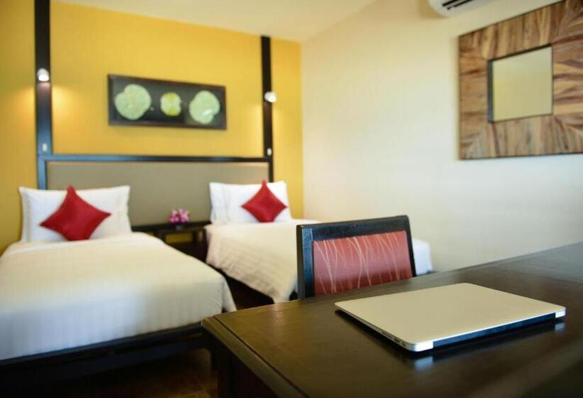 سوئیت 2 خوابه, Andaman White Beach Resort   Sha Plus