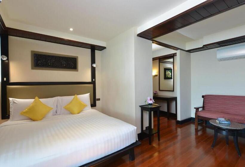 سوئیت 2 خوابه, Andaman White Beach Resort   Sha Plus