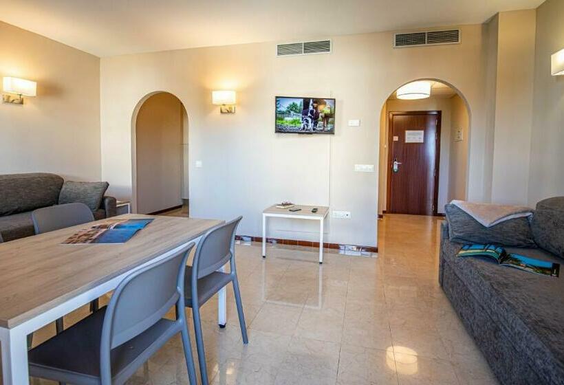 1 Bedroom Apartment with Terrace, Apart Myramar Fuengirola