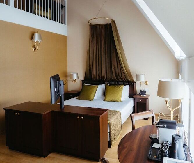 اتاق لوکس, Grand Hotel Karel V