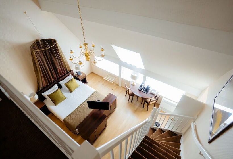 اتاق لوکس, Grand Hotel Karel V