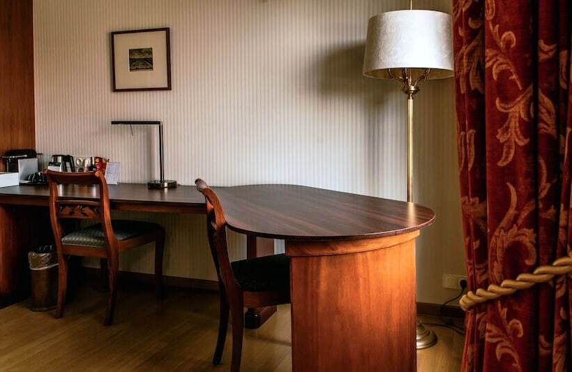 اتاق استاندارد, Grand Hotel Karel V