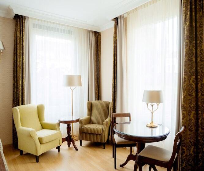 اتاق لوکس, Grand Hotel Karel V