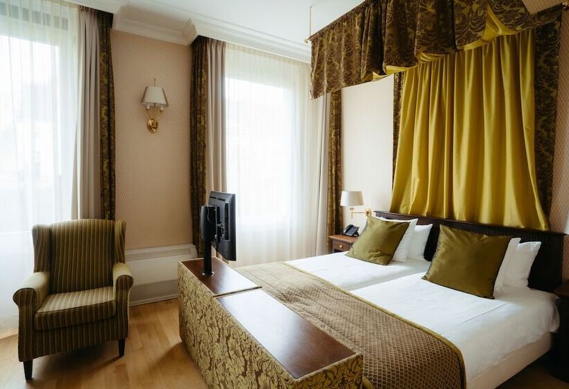 اتاق لوکس, Grand Hotel Karel V