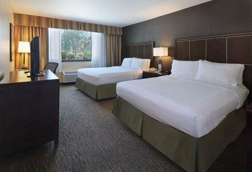 سوئیت 2 خوابه, Holiday Inn Hotel & Suites Anaheim, An Ihg