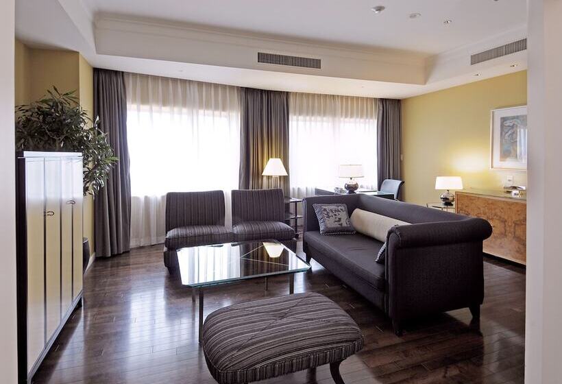 مجموعه ویستا شهر, Ana Crowne Plaza Hotel Grand Court Nagoya, An Ihg