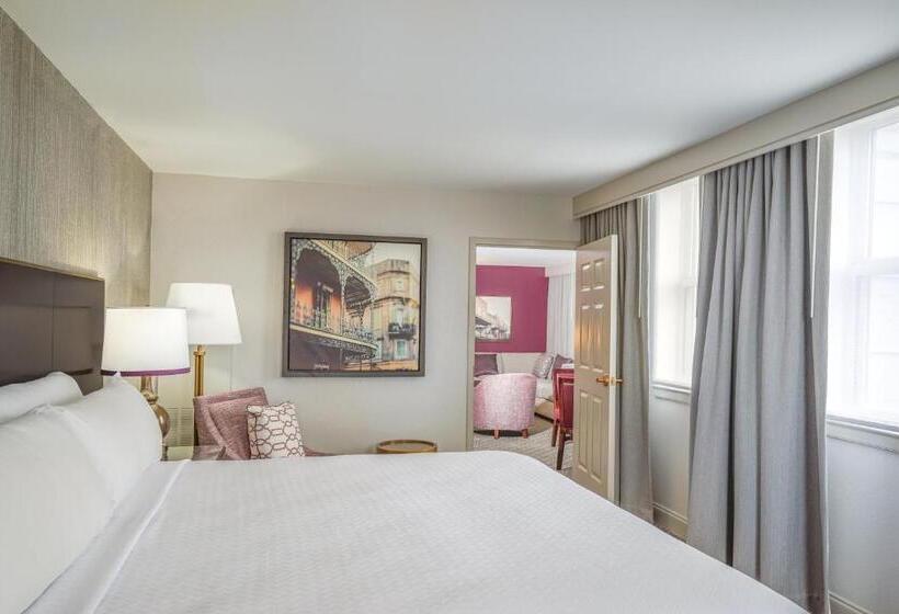 Suite Cama King, Astor Crowne Plaza New Orleans French Quarter