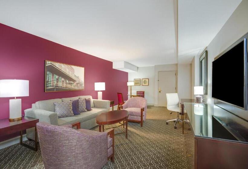 سوئیت با تخت بزرگ, Astor Crowne Plaza New Orleans French Quarter