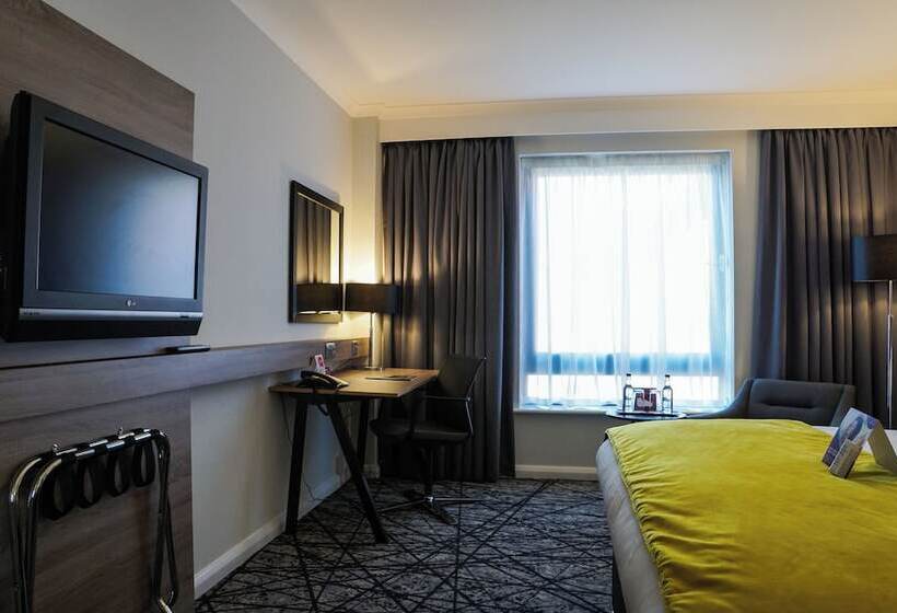 Standard Room, Crowne Plaza Liverpool City Centre