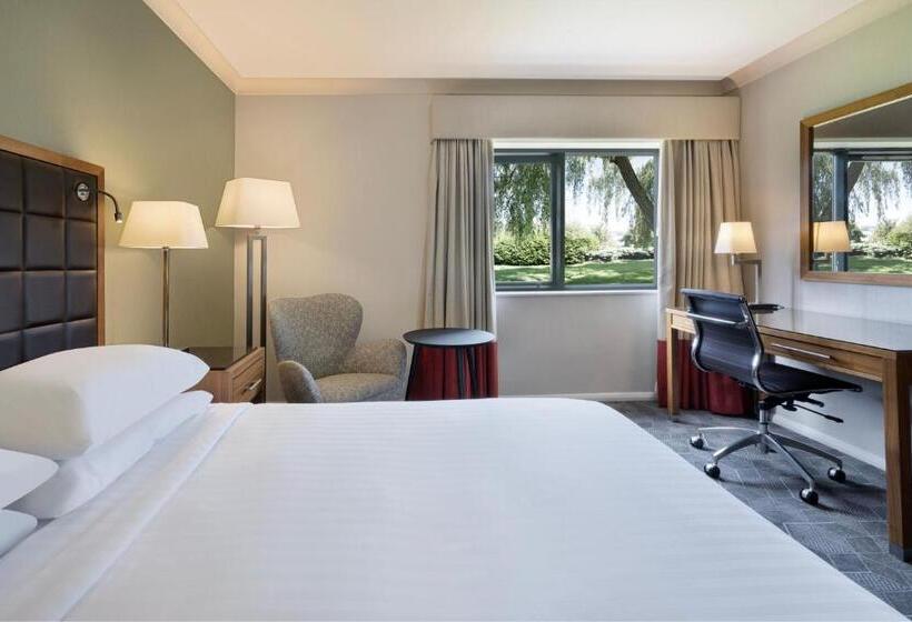 Deluxe Room, Delta S By Marriott Peterborough