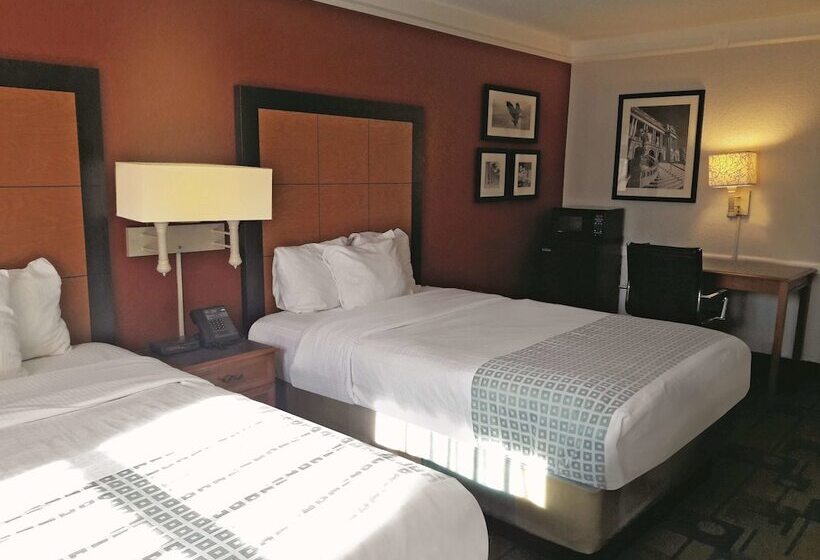 اتاق استاندارد با 2 تخت دوبل, La Quinta Inn By Wyndham Pittsburgh Airport