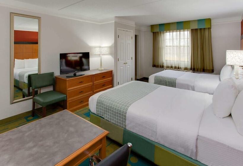 ２ダブルベッドのスタンダードルーム, La Quinta Inn By Wyndham Pittsburgh Airport