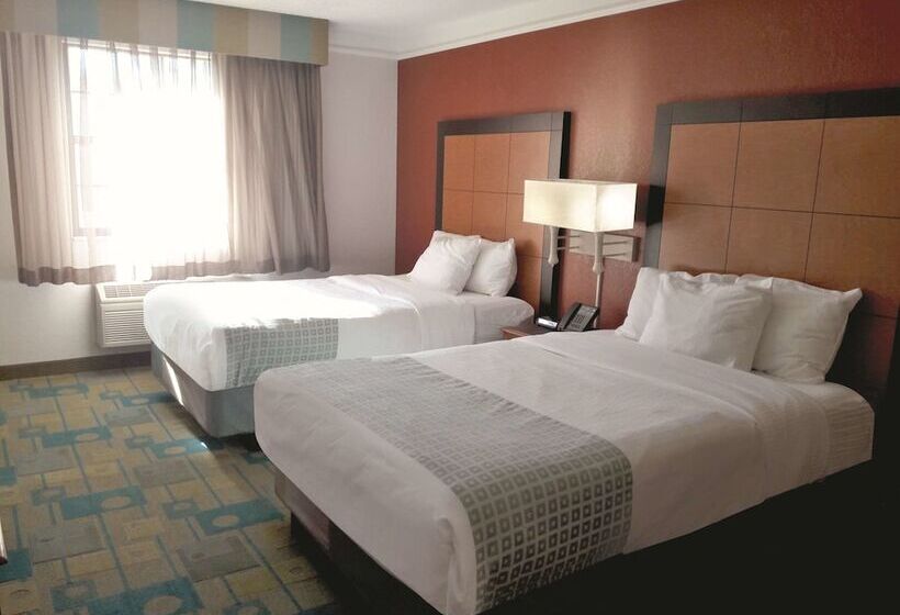 デラックスルーム, La Quinta Inn By Wyndham Pittsburgh Airport