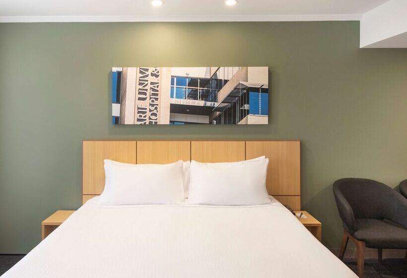 Superior Room, Mercure Melbourne Southbank