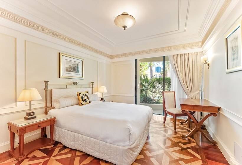 Apartamento 2 Quartos com Piscina, Palazzo Versace Gold Coast