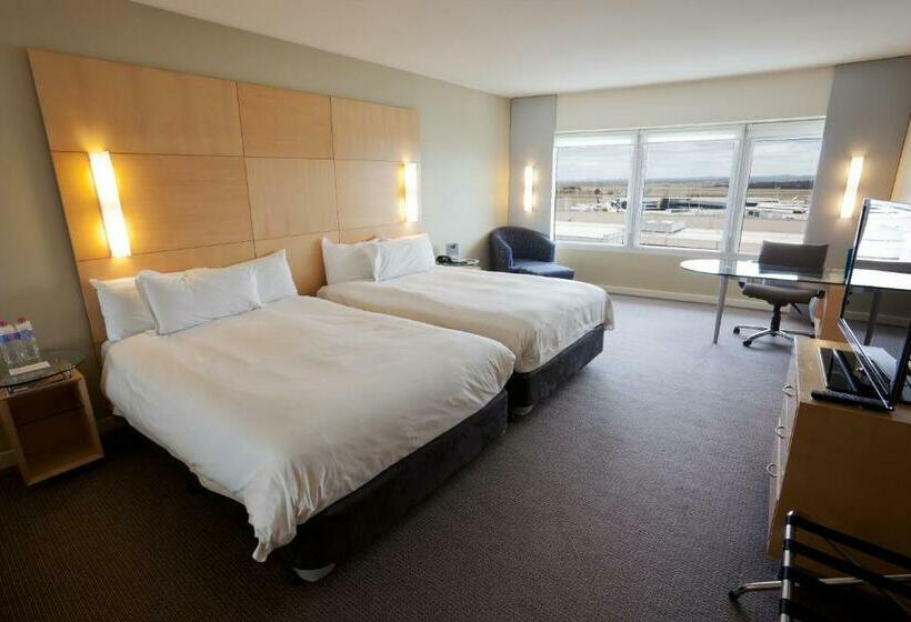 Standard Room, Parkroyal Melbourne Airport