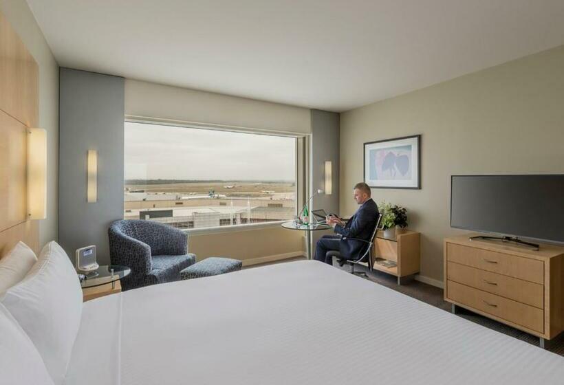 اتاق استاندارد با تخت بزرگ, Parkroyal Melbourne Airport