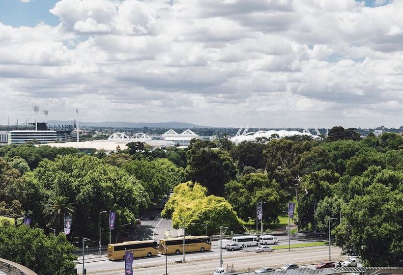 آپارتمان لوکس 1 خوابه, Quay West Suites Melbourne