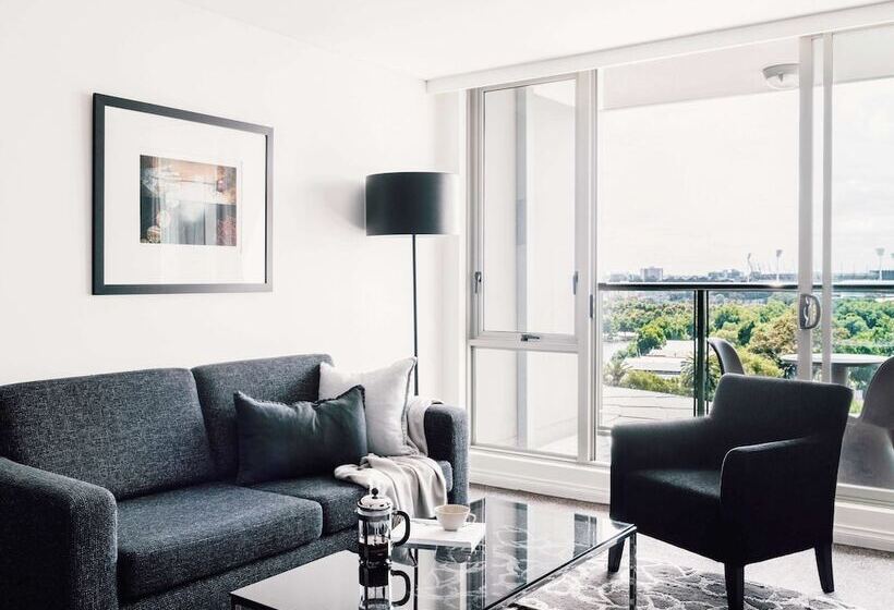 آپارتمان لوکس 2 خوابه, Quay West Suites Melbourne