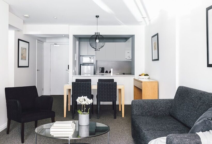 آپارتمان لوکس 1 خوابه, Quay West Suites Melbourne