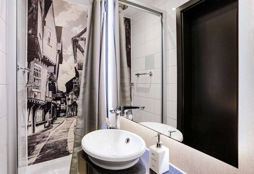 اتاق استاندارد, Radisson Hotel York
