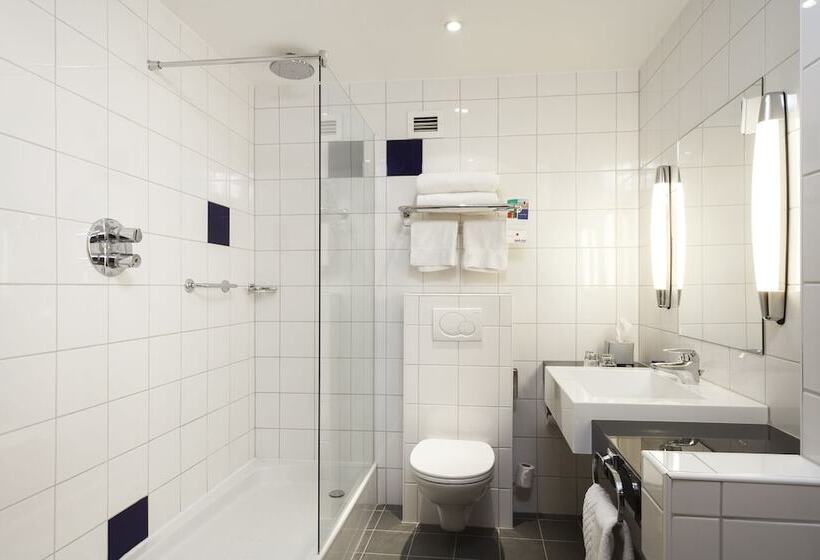 اتاق استاندارد با چشم‌انداز رودخانه, Radisson Hotel York