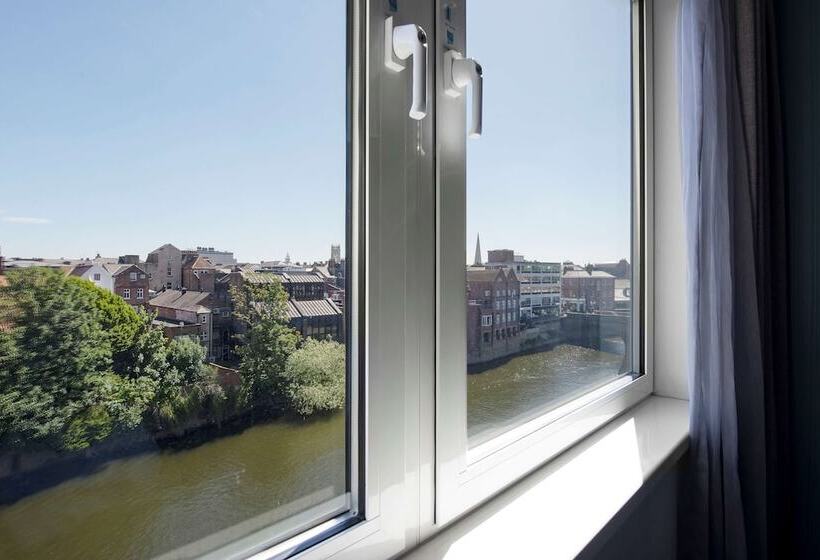 Standardzimmer mit Flussausblick, Radisson  York