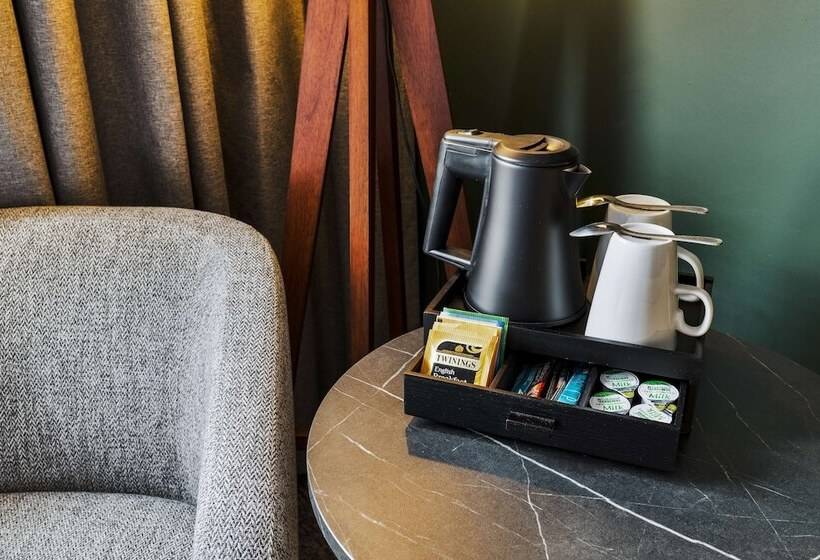 اتاق استاندارد با چشم‌انداز رودخانه, Radisson Hotel York