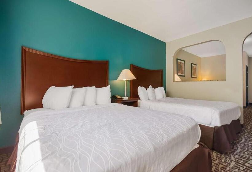 سوییت, Surestay Plus Hotel By Best Western Topeka