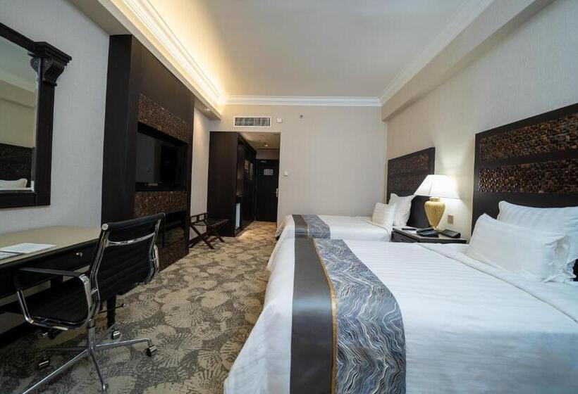 Chambre Executive, The Grand Renai