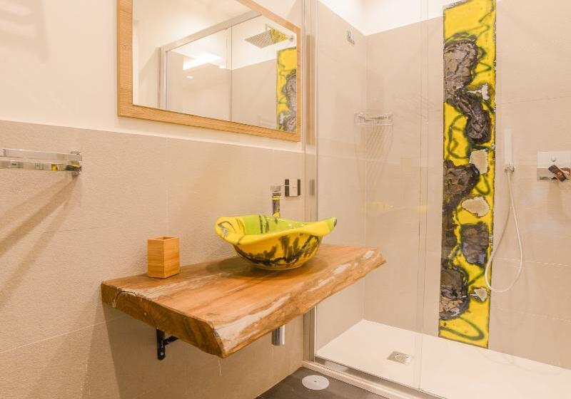 سوییت, Renai Hotel Kota Bahru
